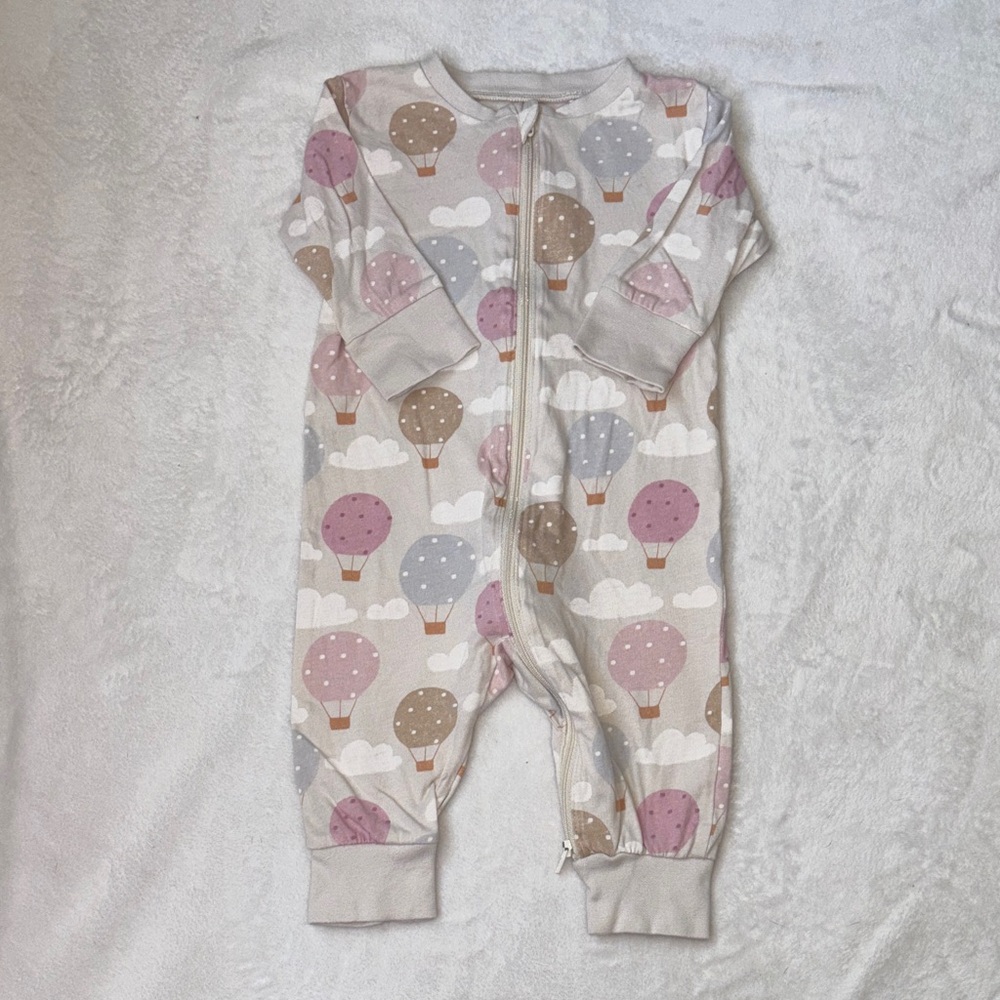 Lindex baby Balloon Print Baby sleeper one piece pjs 3/6 months